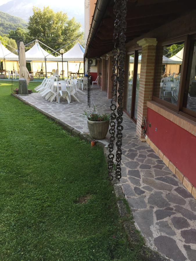 Hotel River Civitella Roveto エクステリア 写真