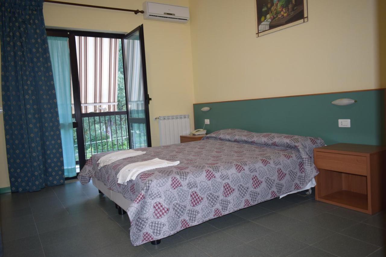 Hotel River Civitella Roveto エクステリア 写真